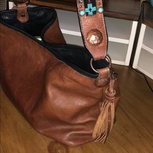 Double J Saddlery shoulder bucket bag